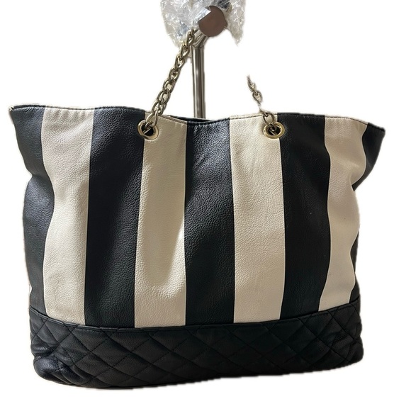 Betsey Johnson Black/White Striped Tote Bag with Chain Handles - Picture 11 of 12